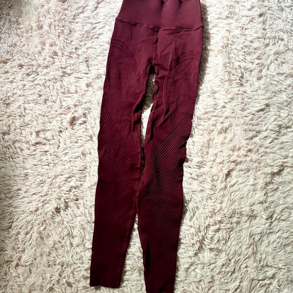 Burgundy Fabletics SculptKnit Athletic Workout‎ High Waist Leggings Womens S Gym